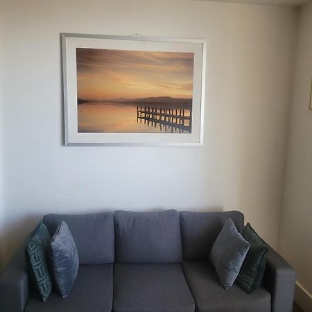 2 Bedroom 2 Bath 1 Ensuite In Roya Asenal Beautiful Views & Parking ลอนดอน ภายนอก รูปภาพ